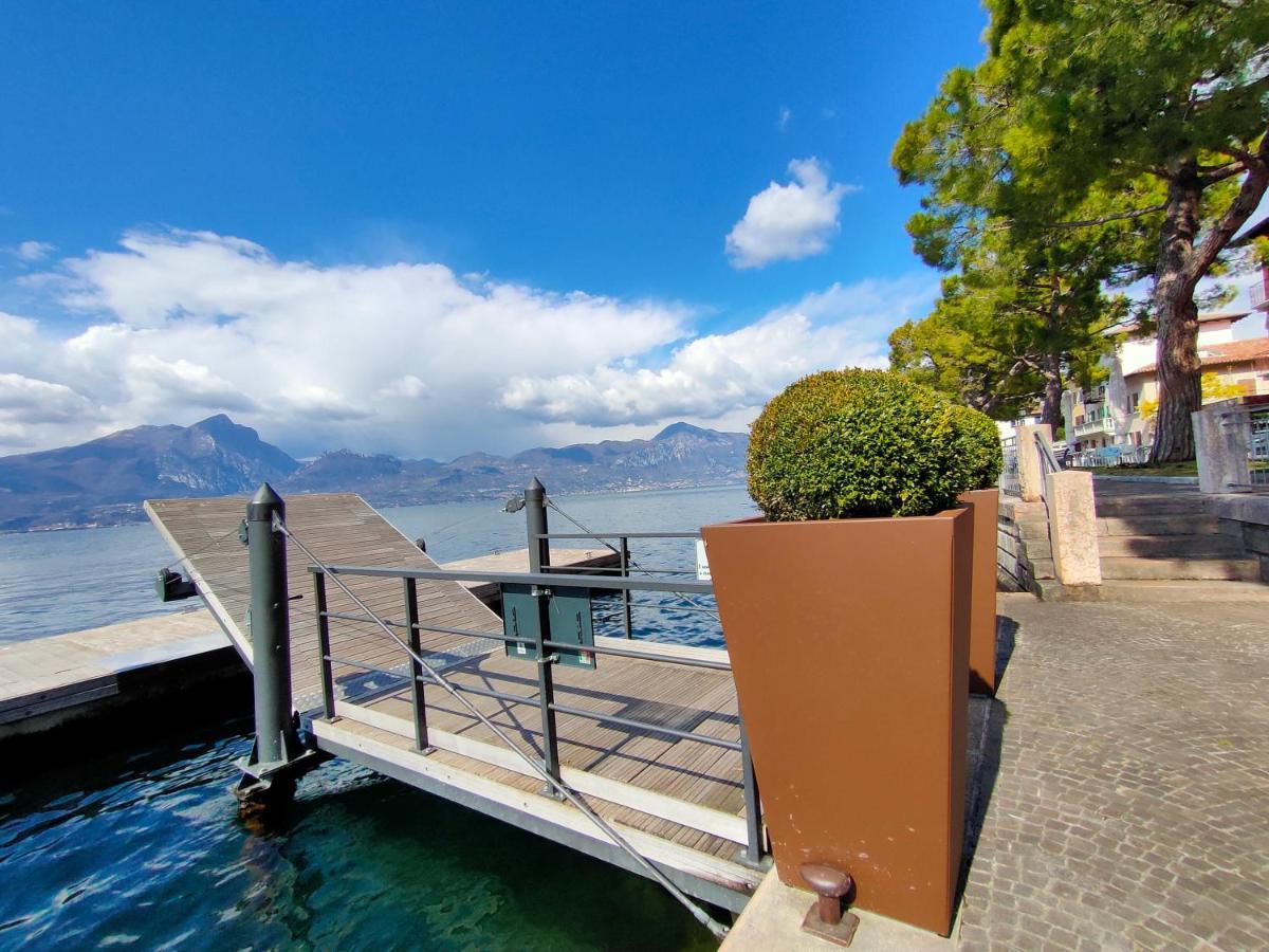 Garda Dreams Apartment Torri Del Benaco Exteriör bild