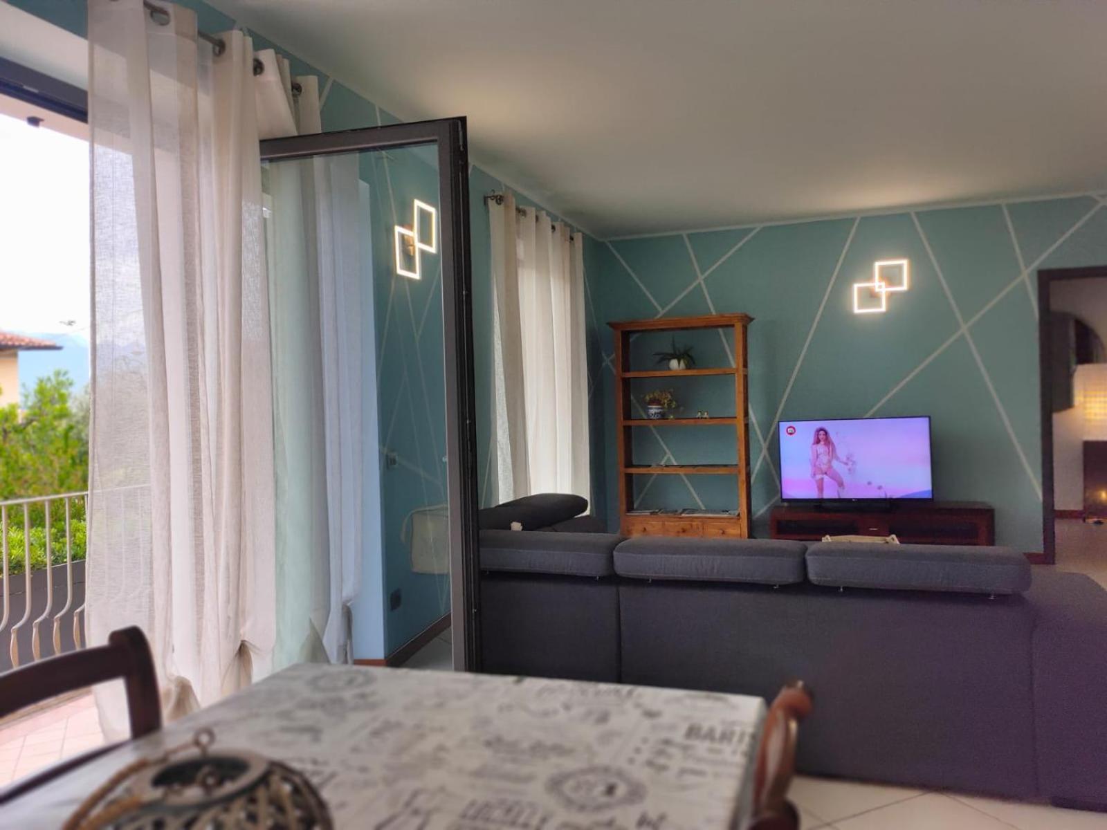 Garda Dreams Apartment Torri Del Benaco Exteriör bild